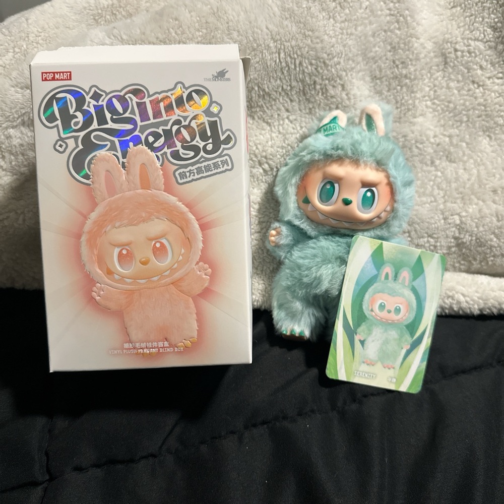 Serenity BIG INTO ENERGY labubus